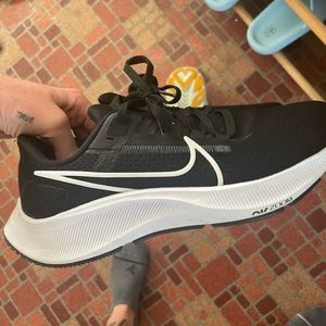 Nike air zoom pegasus never worn